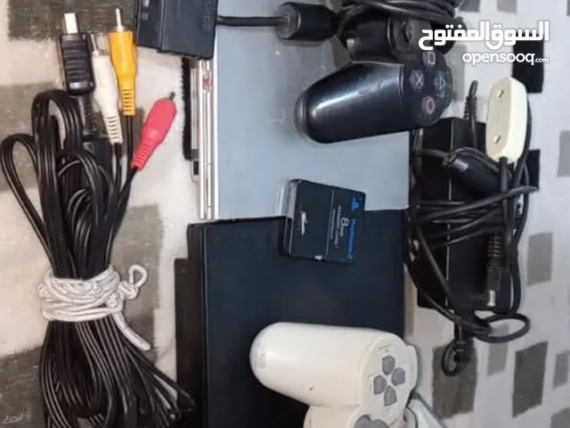 موجود جهازين بلاي ستيشن 2 مع ايتين وميمري وجميع الاسلاك شغالات 100٪ بدون العاب مستعمل وكانو جديد