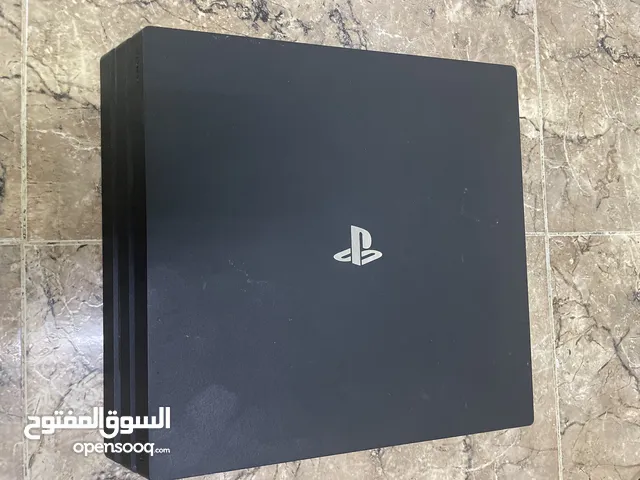 بلايستيشن 4 pro للبيع بدون جهاز تحكم