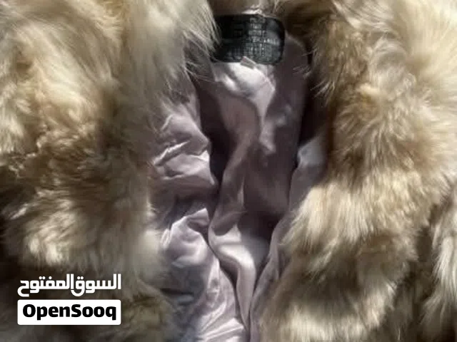 جكيت فرو جلد طبيعي مرتب مقاس 44بسعر جيدجداا
