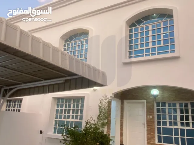 Villa for Rent – in Al Khoud - فيلا للإيجار – الخوض