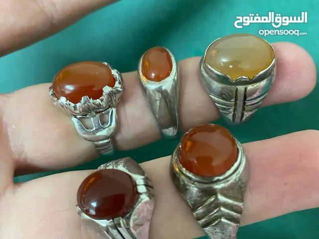 خواتم عقيق يماني طبيعي ، غير مصبوغ ، صياغة يدوية ، ورشة زهرة النوار . . . خواتم عقيق يماني طبيعي