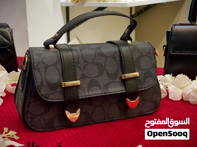 حقائب جميلة وانيقة