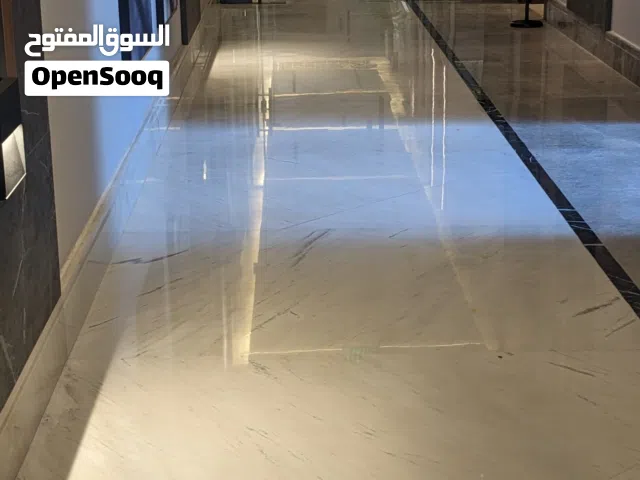 رخام وحجر وسراميك وكذالك أعمال العوازل