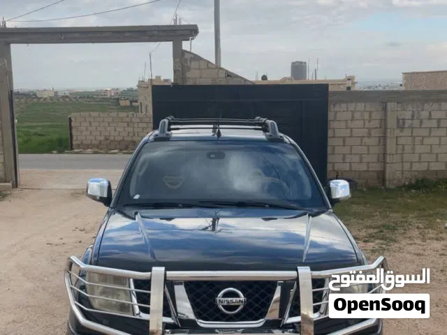 2009, نيسان, نافارا, SE