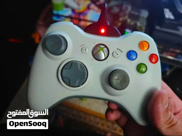 مانات Xbox 360 بيضاء