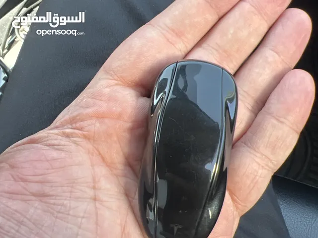 مفتاح تسلا للبيع