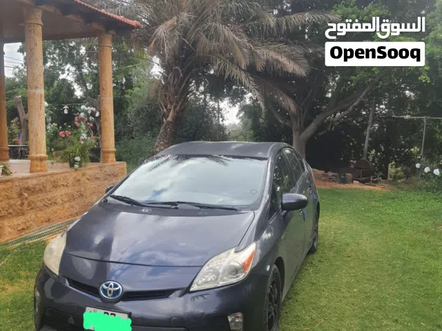 2013 تويوتا بريوس Prius