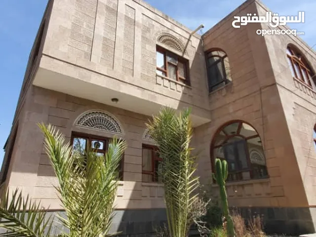 فله دورين مفروشه في شاع الستين خلف طيبه هيبر بضبط جنب شارع الستين دوريت وحوش كبير وحديقة با1500دولار