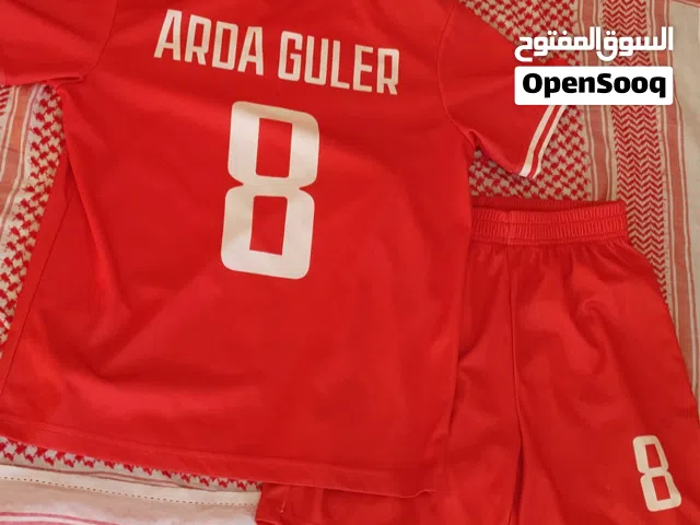 بلوزه منتخب تركيا اللاعب اردوغلير السعر 15 دينار