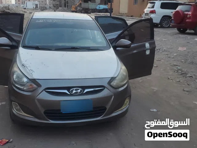 هيونداي اكسنت 2012