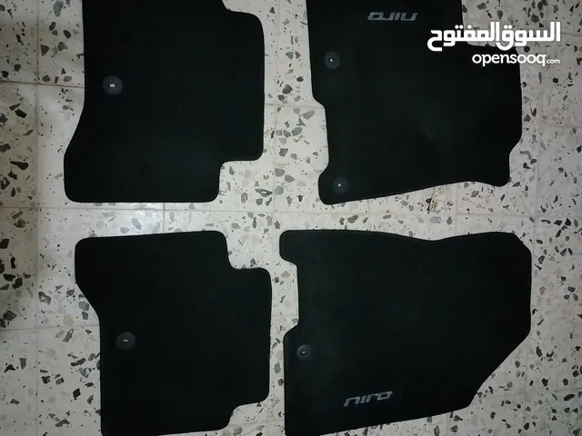 ارضيات كيا نيرو أصلي