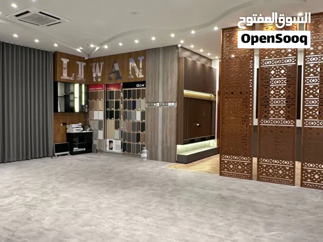 محل تجاري للايجار في الخوض .الاثاث للبيع/Commercial space for rent in Al Khoudh, furniture for sale