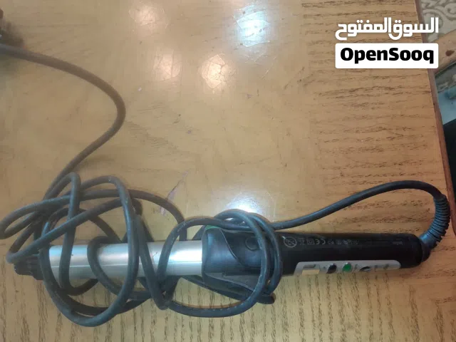 فير شعر  وstraightner ومصفف شعر جميعم مستعمل بحال الجديد وبحالة ممتازة القطعة 25