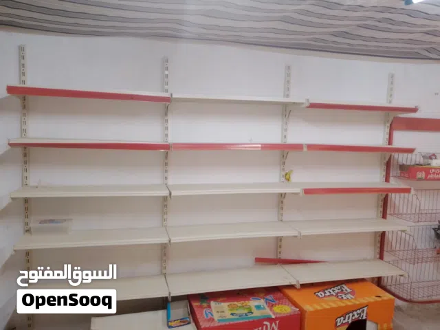 رفوف مستعمله بحالة الوكالة