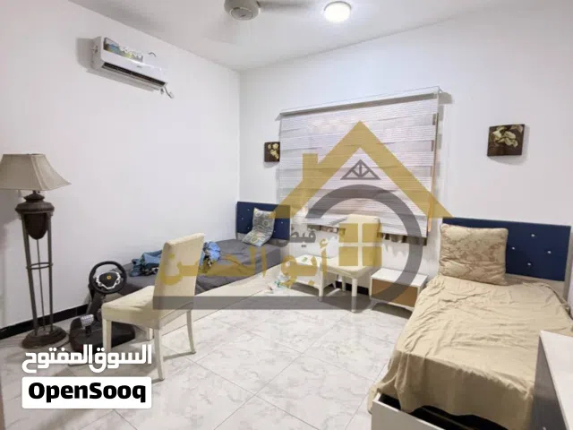 شقة للايجار مؤثثة في مجمع الامل 1 السكني