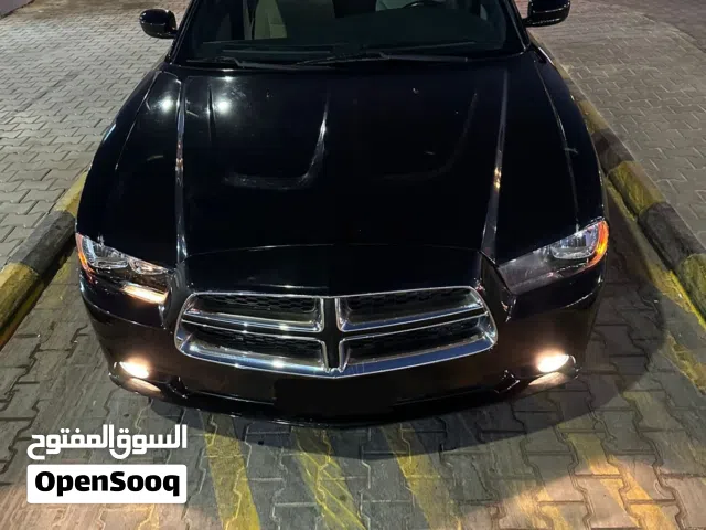 للبيع دودج تشارجر 2014 – 6 سلندر نظيفة مالك اول. استخدام شخصي