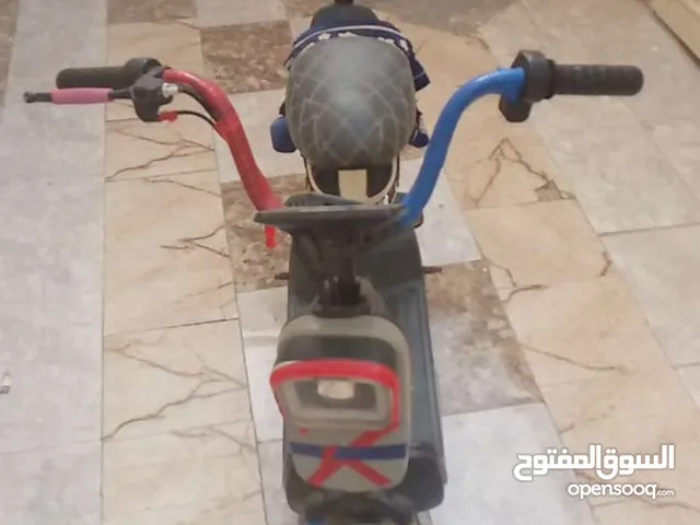 اسكوتر كهربائي متظرر يحتاج ايله تاير خلفي ومقعد خلفي وا عداد
