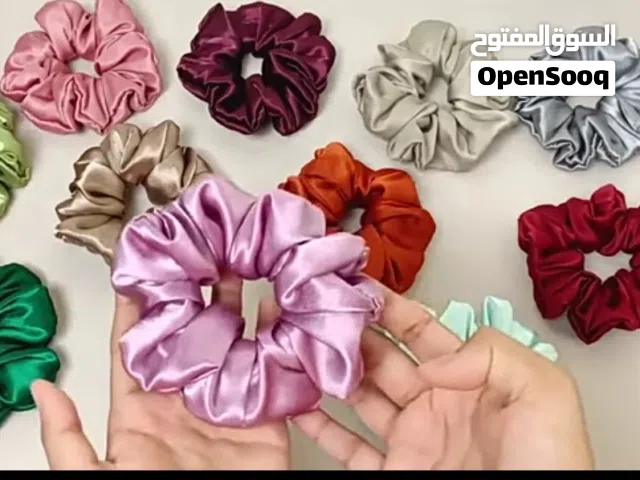 قبضات شعر نسائية – بيع بالجملة متوفر لدينا مجموعة كبيرة من قبضات الشعر النسائية بألوان وتصاميم متنوع
