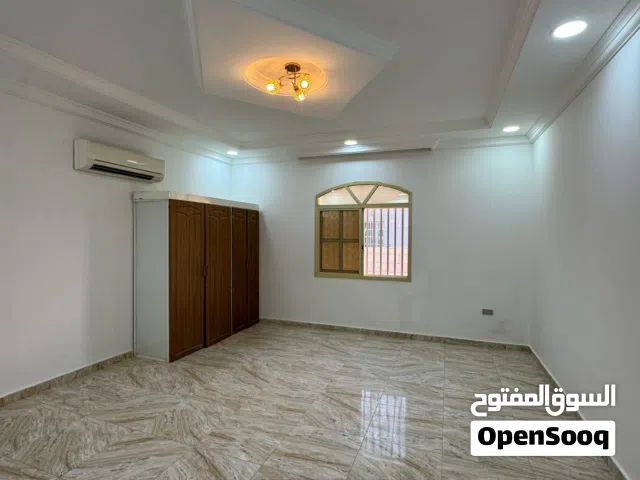 للإيجار استوديو في منطقة الظاهر قرب البراري مول