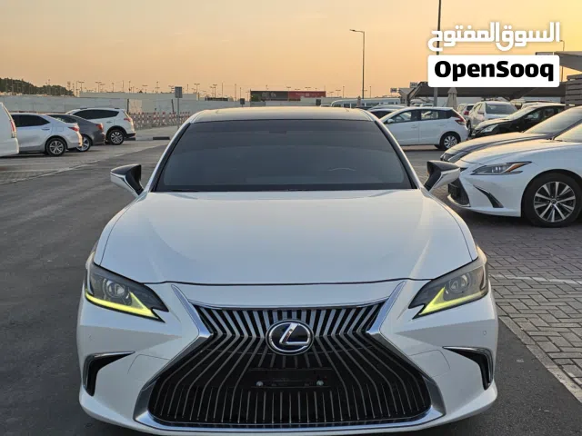 Used Lexus ES in Sharjah