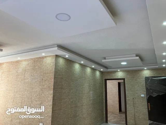 140 m2 3 Bedrooms Apartments for Sale in Amman Jabal Al Zohor