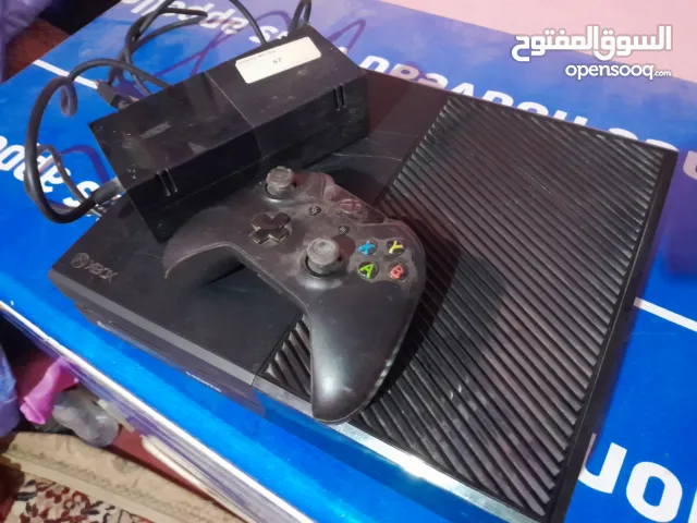 Xbox one جديد مزالت مستعمل شوي