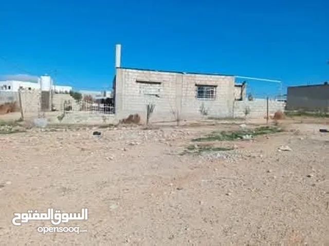 200 m2 4 Bedrooms Townhouse for Sale in Zarqa Qasr al-Hallabat Al-Gharbi