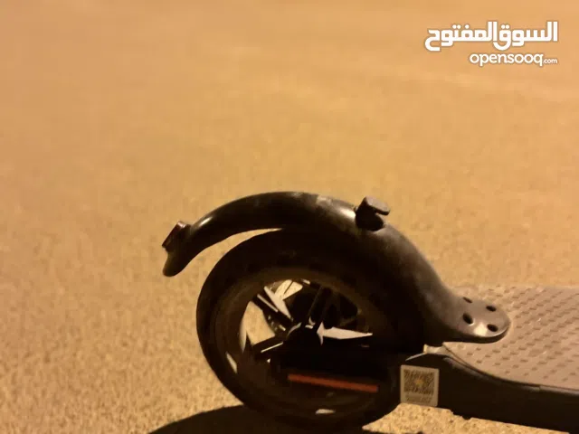 سكوتر شاومي بي 400 فقط منغير بطارية بس