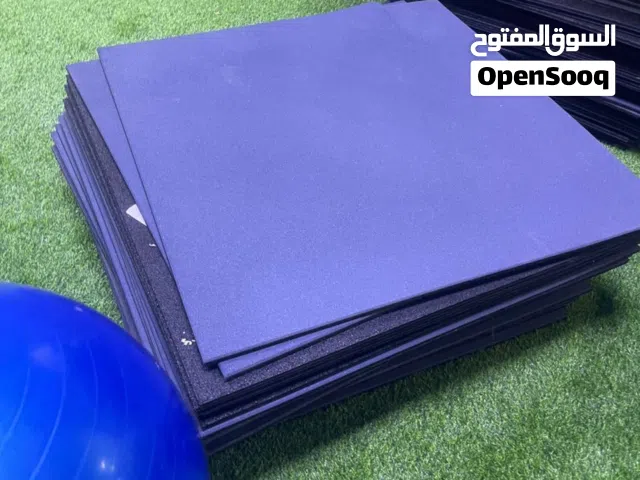 ارضية مطاطية عازل للصوت و مضاد للصدمات لصالات الجيم سمك 1.5 cm