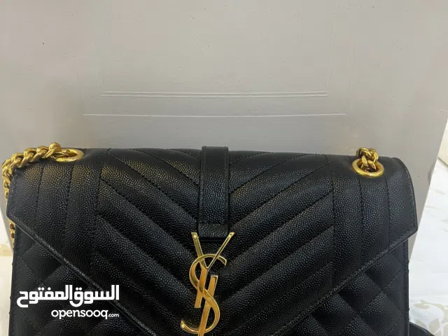 Hand Bags Black for sale  in Farwaniya