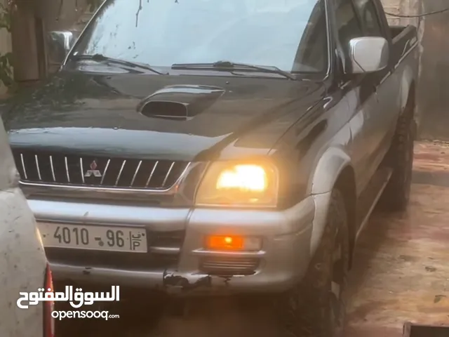 متسوبيشي L200 ماجنوم 2004