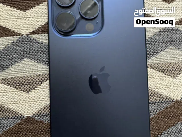 iPhone 15 pro max  (استخدام خفيف )