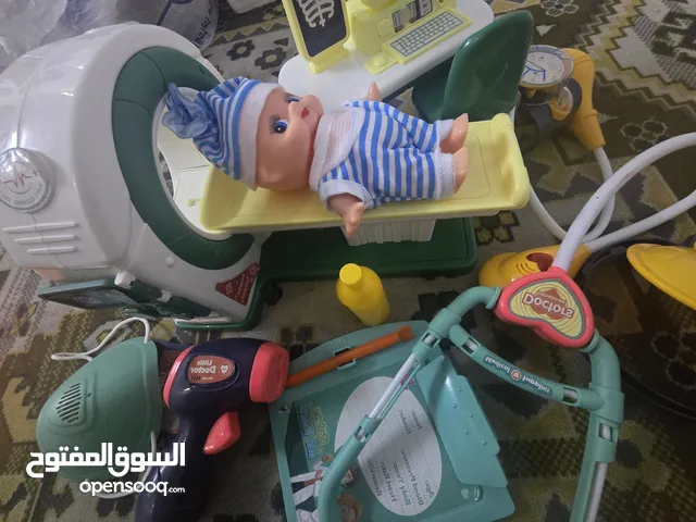 العاب اشعه مقطعيه مع ملحقاتها تشتغل على بطاريات جديده لم يتم استخدامها