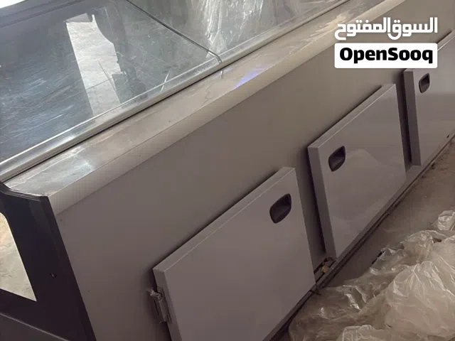 ثلاجه تبزيد للحوم والاجبان بحاله الجديد البيع للتصفيه فخر الصناعه الايطاليه