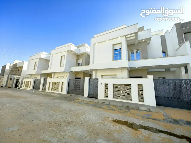 300m2 3 Bedrooms Townhouse for Sale in Tripoli Al-Serraj