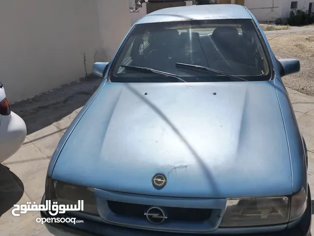 Used Opel Vectra in Tafila