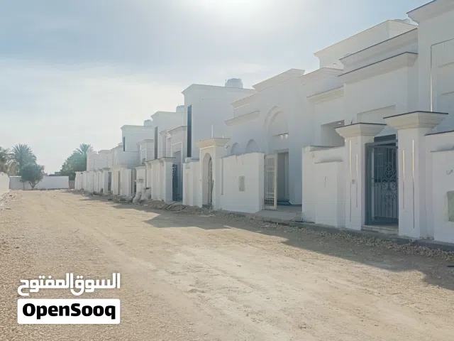 6فيلا ارضي في قمة الروعة والجمال عين زارة الحمودات فرصه  متعودش