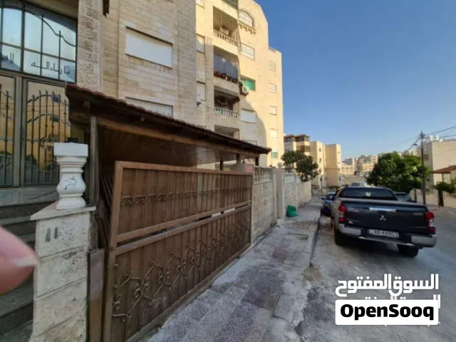 شقة أرضية في منطقة طبربور حي الخزنة للبيع