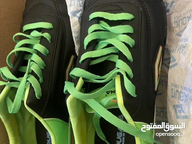 سببدرو OUGANA مقاس42