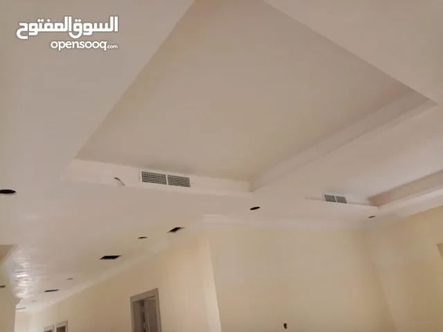 160 m2 3 Bedrooms Apartments for Rent in Hawally Salwa