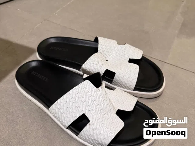 Slippers H like new