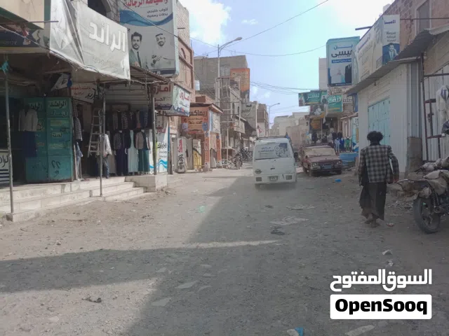 محلات كبار عرض12متر وطول 18متر ورتفاع كبير