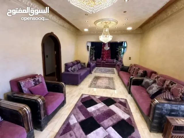 730 m2 4 Bedrooms Villa for Rent in Amman Mecca Street