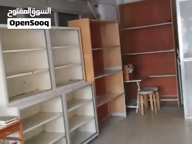 رفوف وخزان صيدلية للبيع