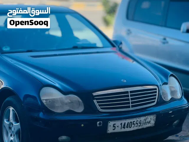 2004 مرسيدس بنز الفئة-C C 200