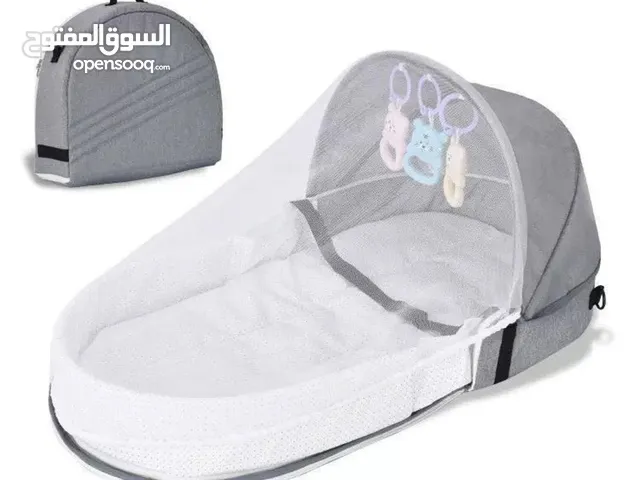 راحة وأمان لطفلك... في كل وقت ومكان! سرير أطفال مع ناموسية قابلة للطي – تصمي
