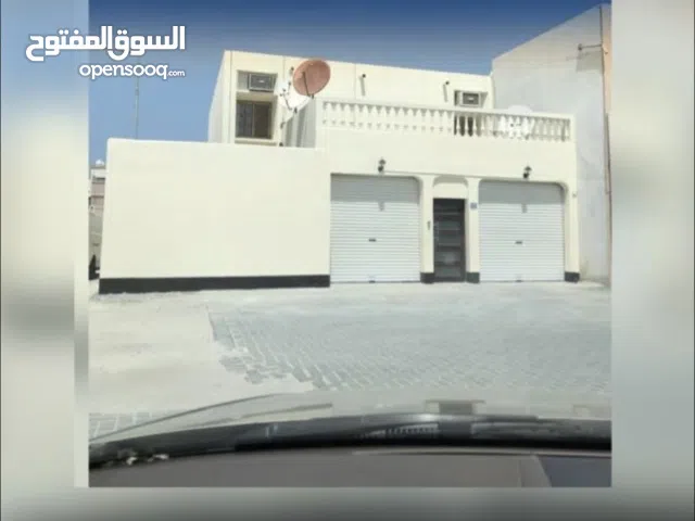 183 m2 4 Bedrooms Townhouse for Sale in Central Governorate Isa Town