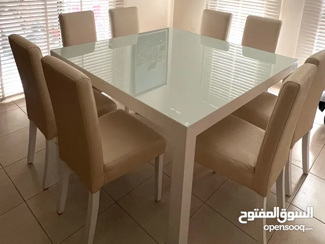 Dining Table طاولة طعام