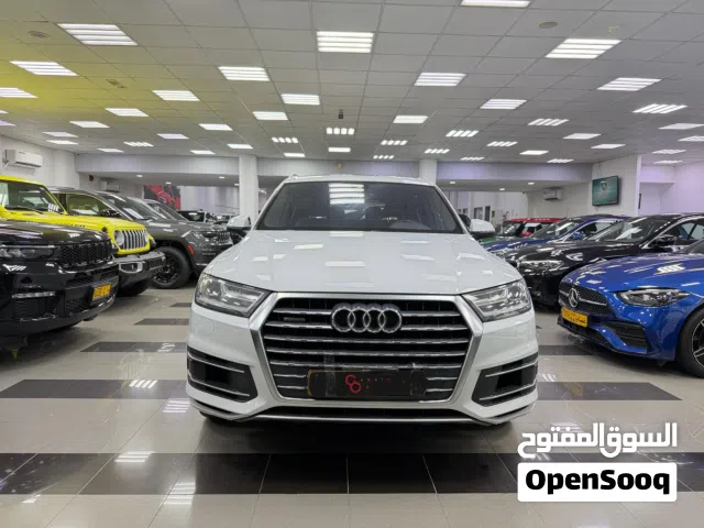 2016 أودي Q7 Standard