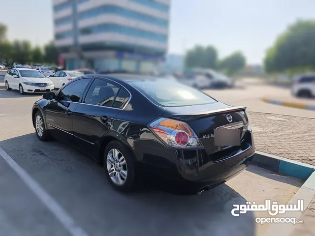 Altima 2010 first owner Lady use GCC 185000km